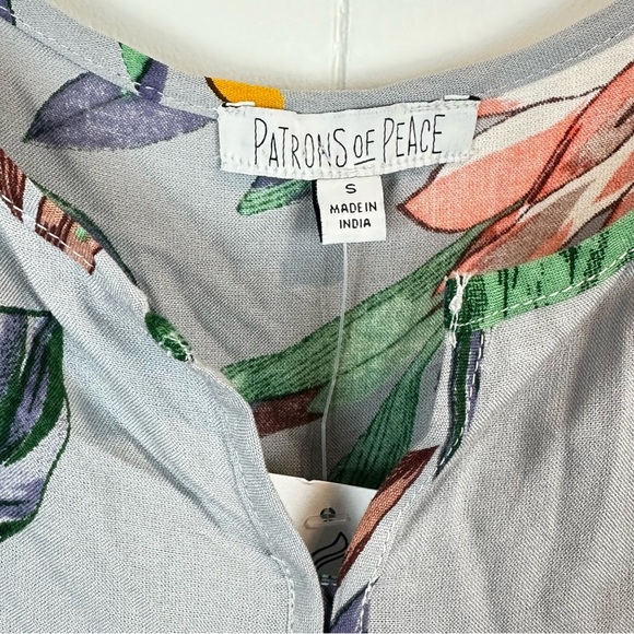 Patrons of Peace Grey Strappy Floral Babydoll Ruffle Crop Top Women’s Size S NWT - Picture 3 of 8